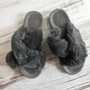 Gray Furry Rubber Sole Slipper sz 7.5 New